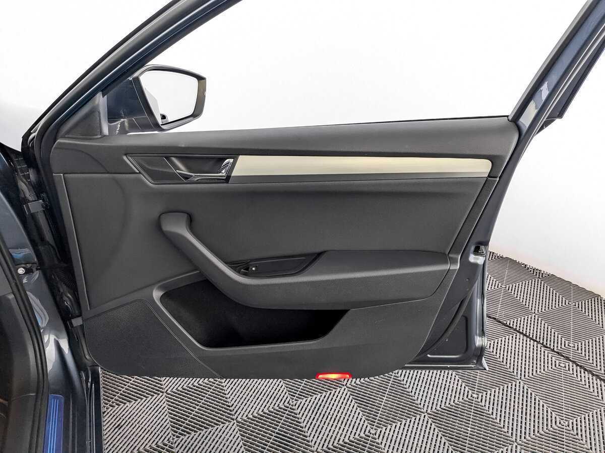 Купить Skoda Superb с пробегом. Фото: #19