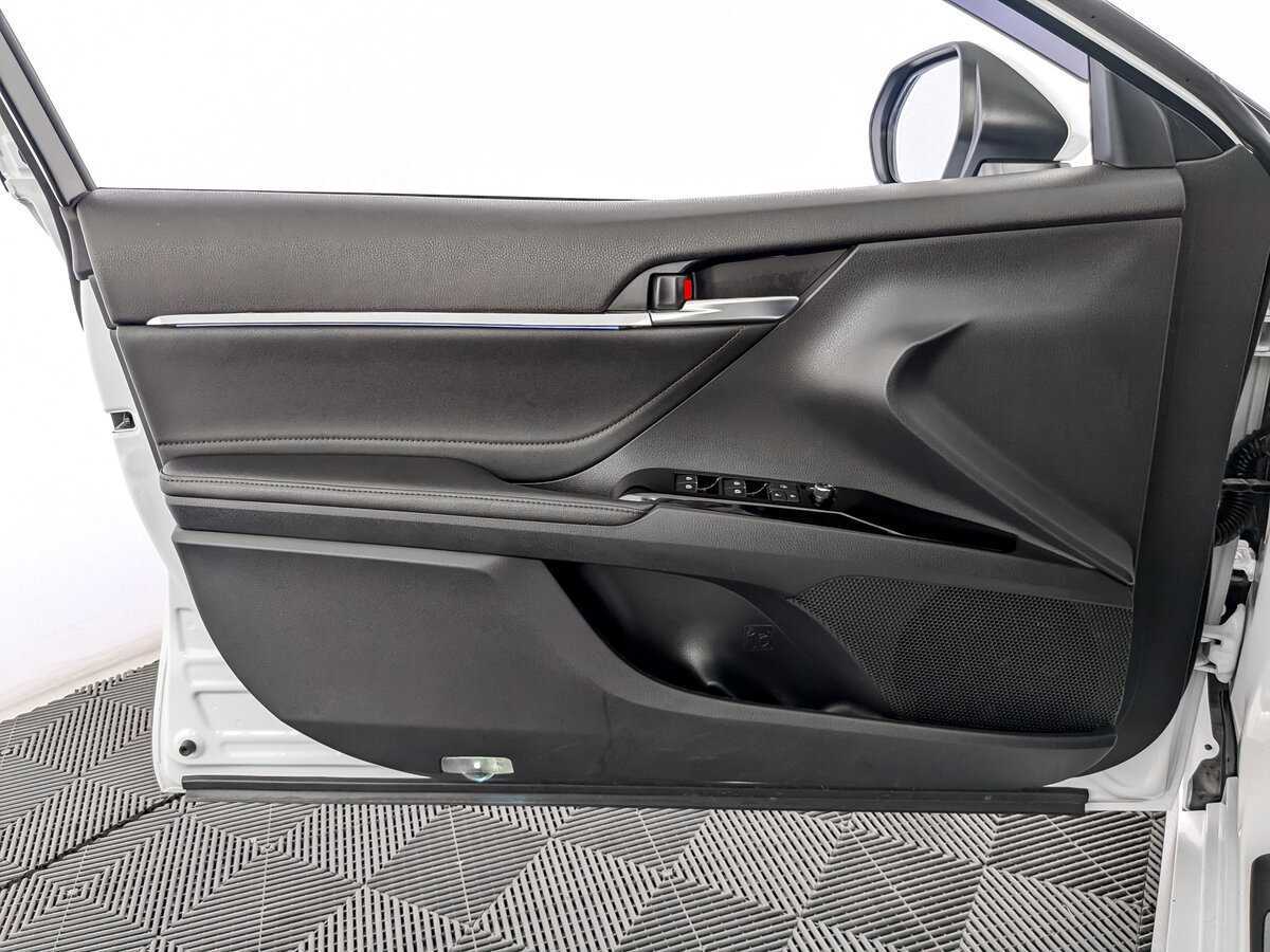 Купить Toyota Camry с пробегом. Фото: #14