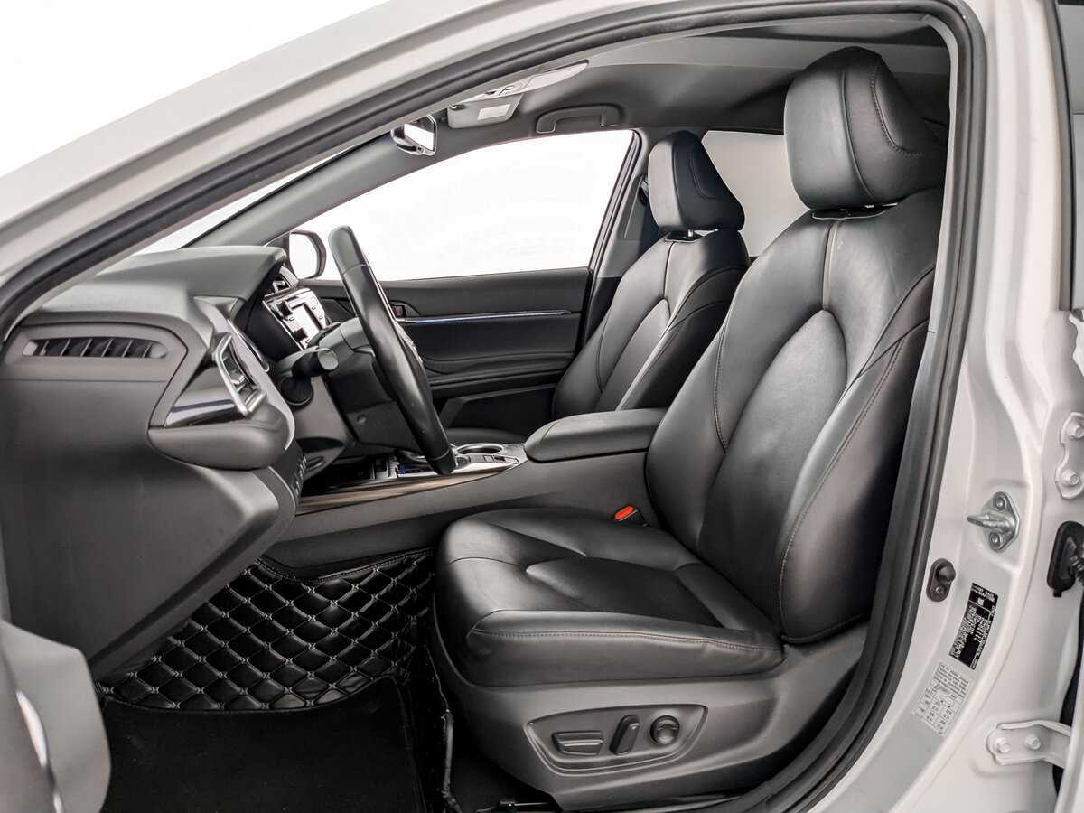 Купить Toyota Camry с пробегом. Фото: #15
