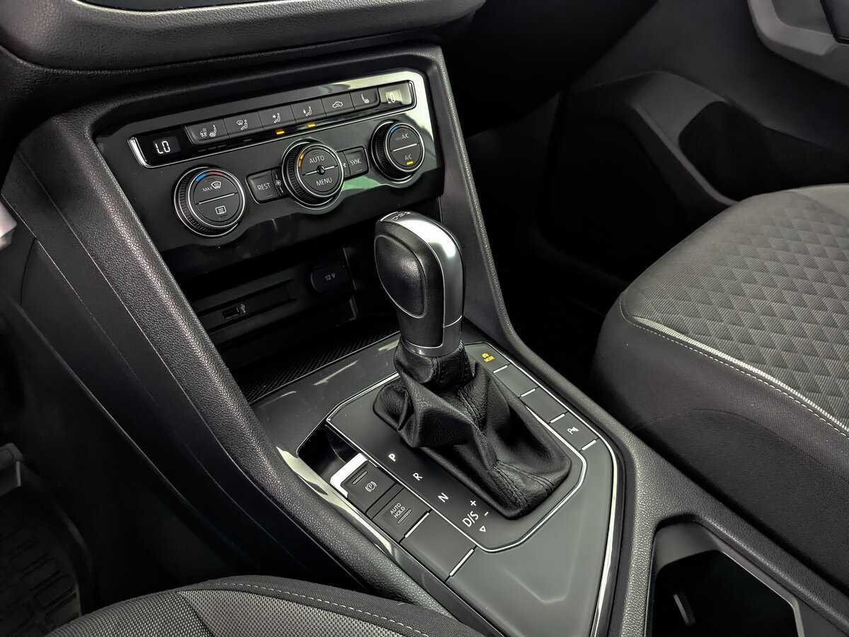 Купить Volkswagen Tiguan с пробегом. Фото: #16