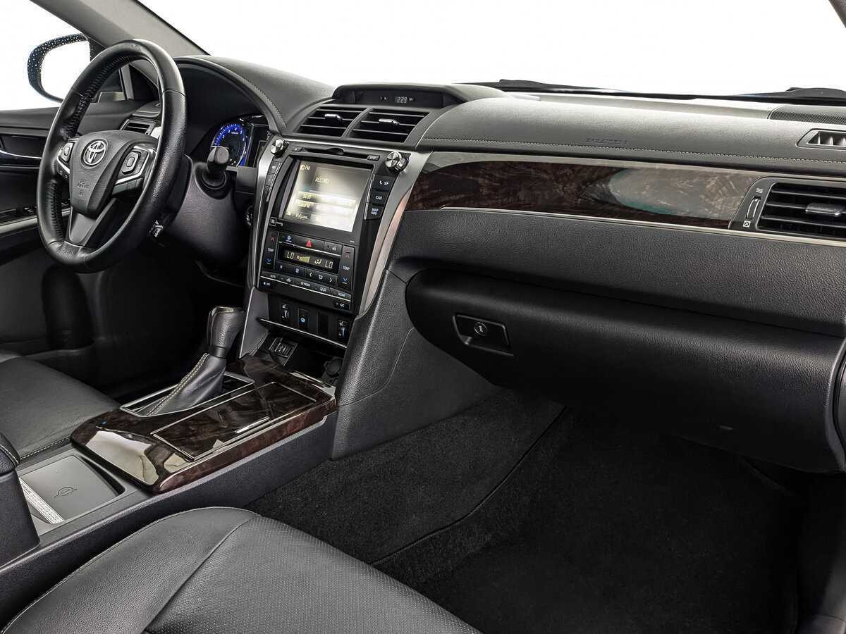 Купить Toyota Camry с пробегом. Фото: #8