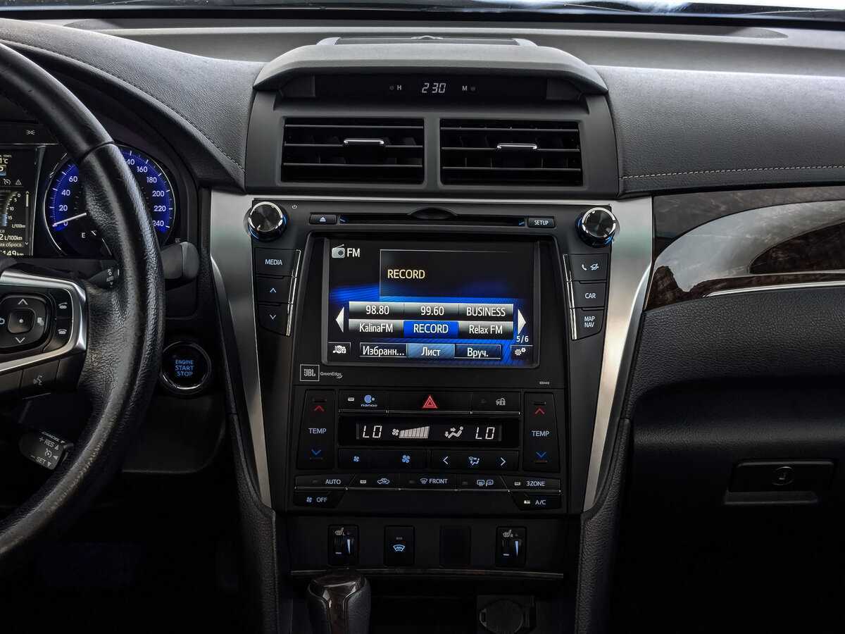 Купить Toyota Camry с пробегом. Фото: #12