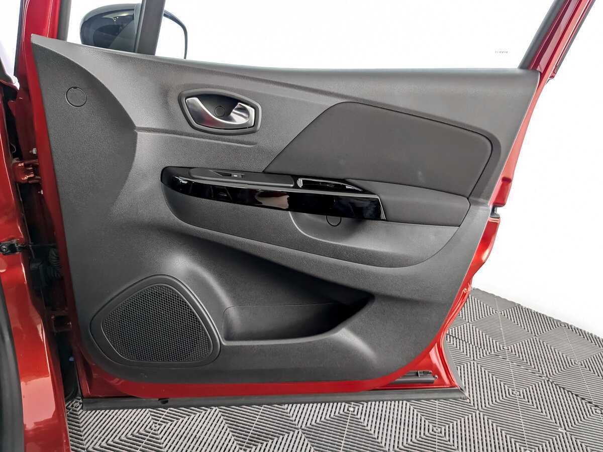 Купить Renault Kaptur с пробегом. Фото: #19