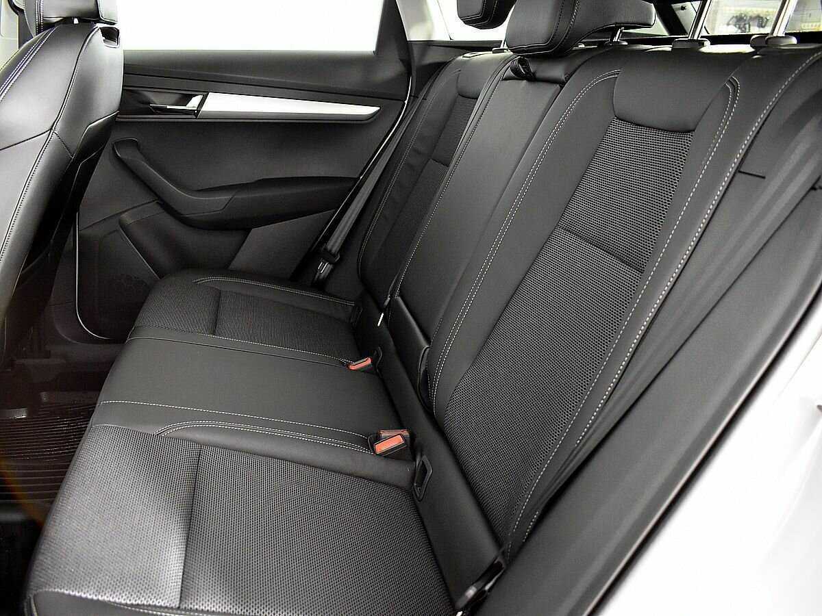 Купить Skoda Karoq с пробегом. Фото: #8