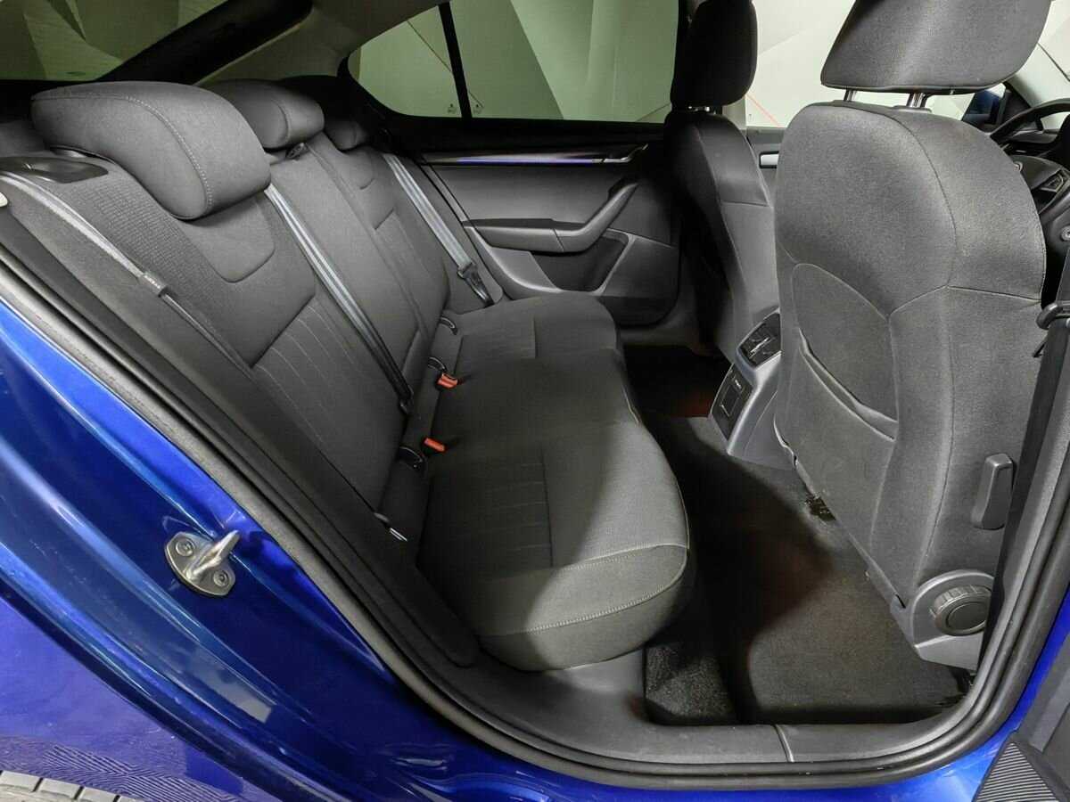 Купить Skoda Octavia с пробегом. Фото: #11