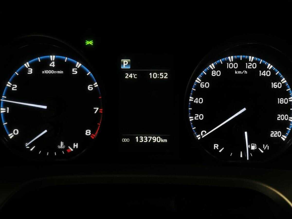 Купить Toyota RAV4 с пробегом. Фото: #14