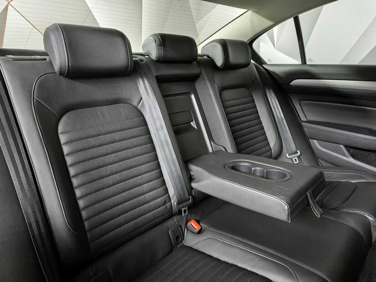Купить Volkswagen Passat с пробегом. Фото: #12