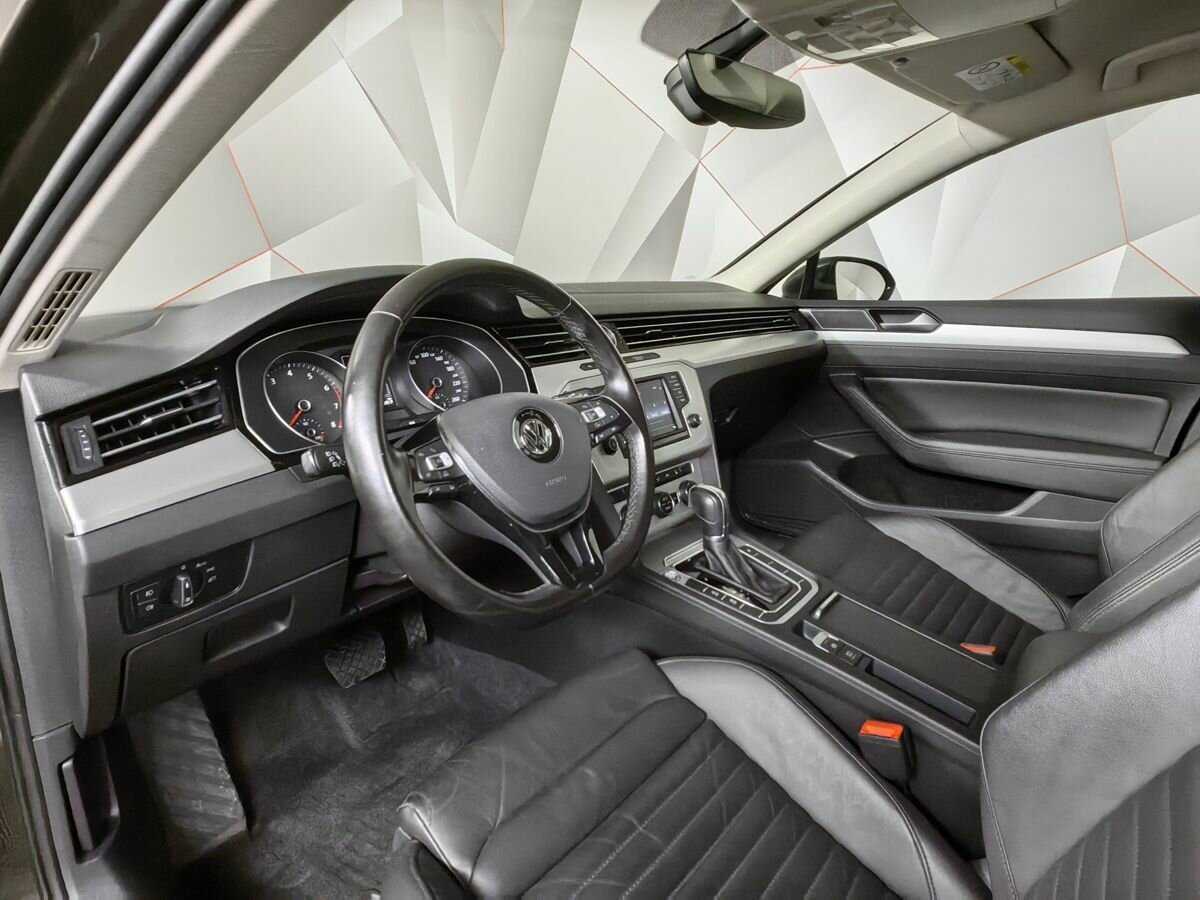 Купить Volkswagen Passat с пробегом. Фото: #13