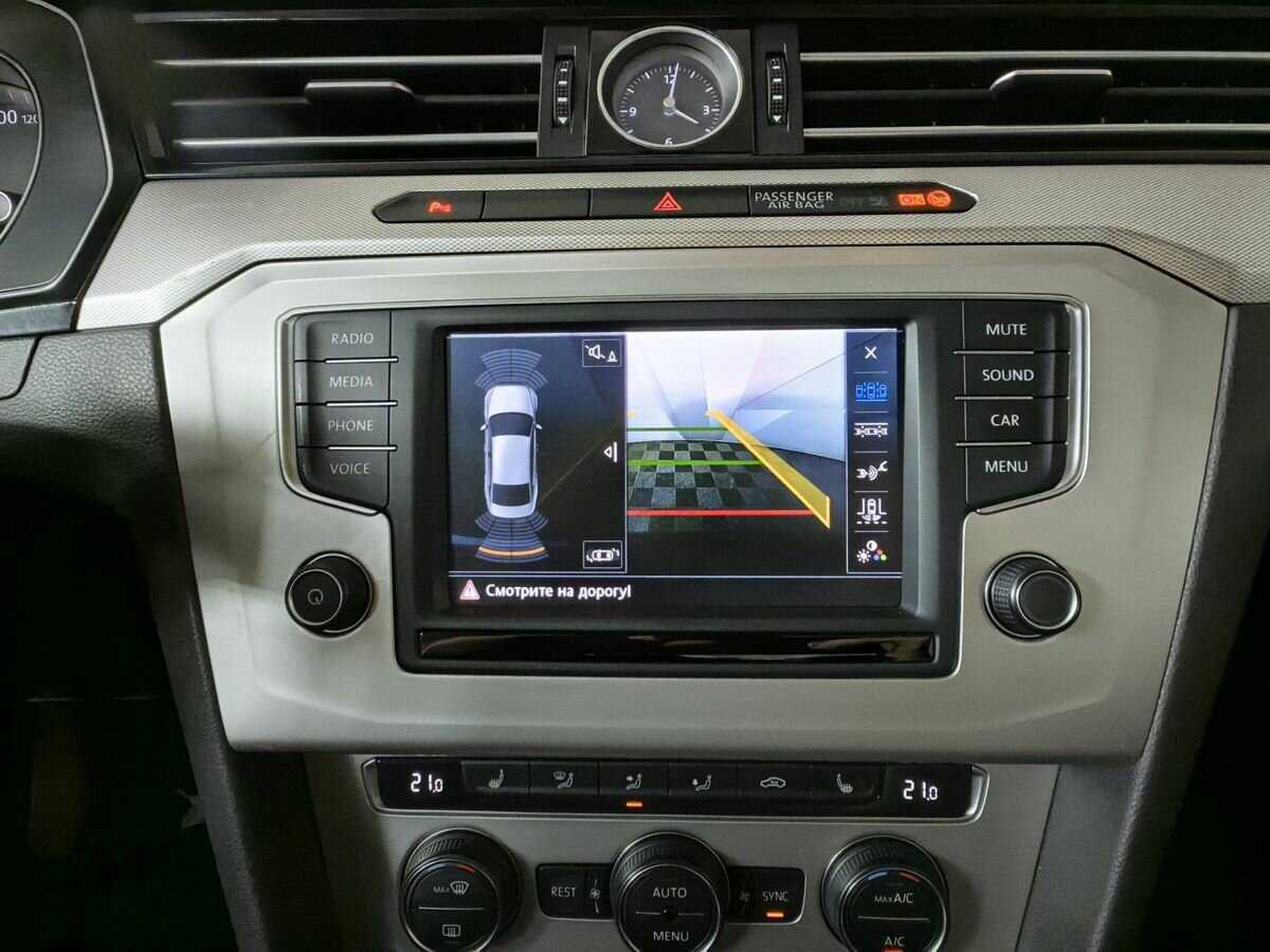 Купить Volkswagen Passat с пробегом. Фото: #15
