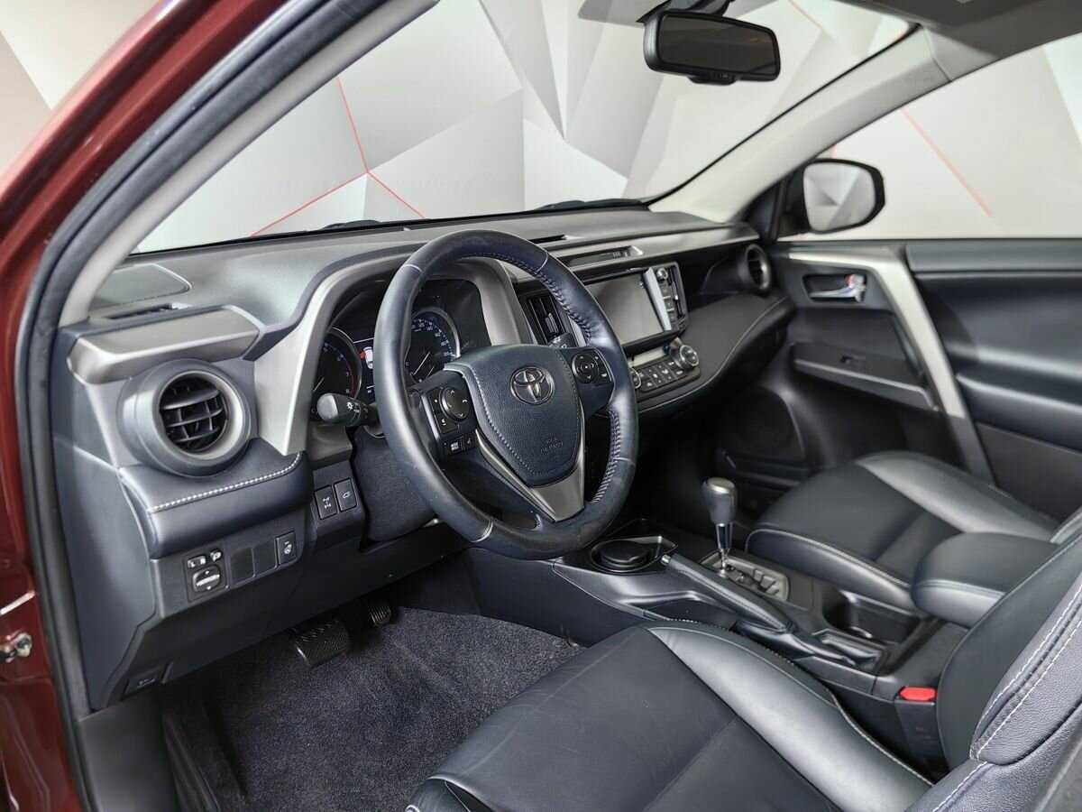 Купить Toyota RAV4 с пробегом. Фото: #13