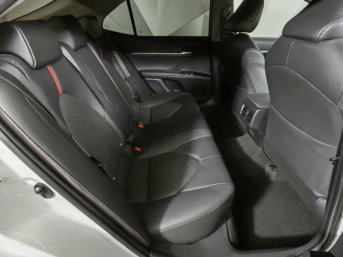 Купить Toyota Camry с пробегом. Фото: #11