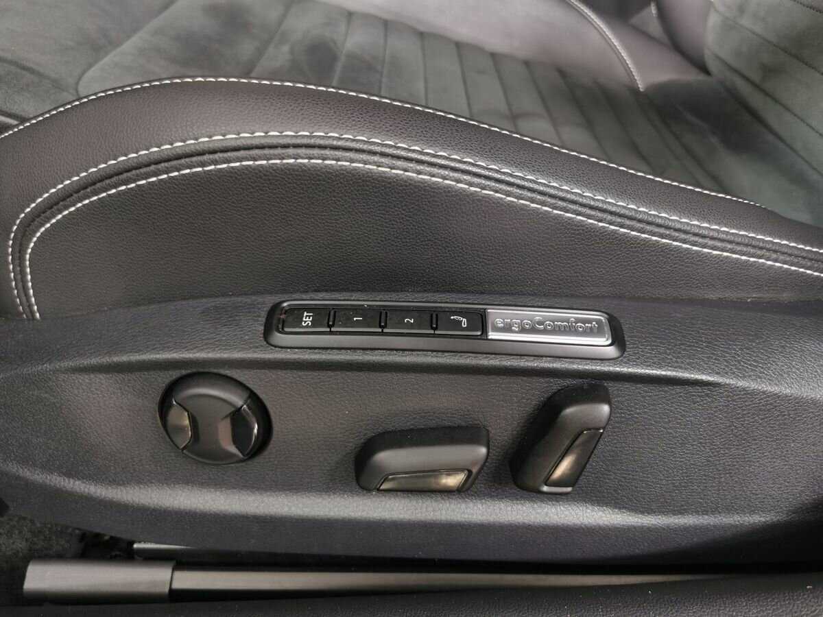 Купить Volkswagen Passat с пробегом. Фото: #16