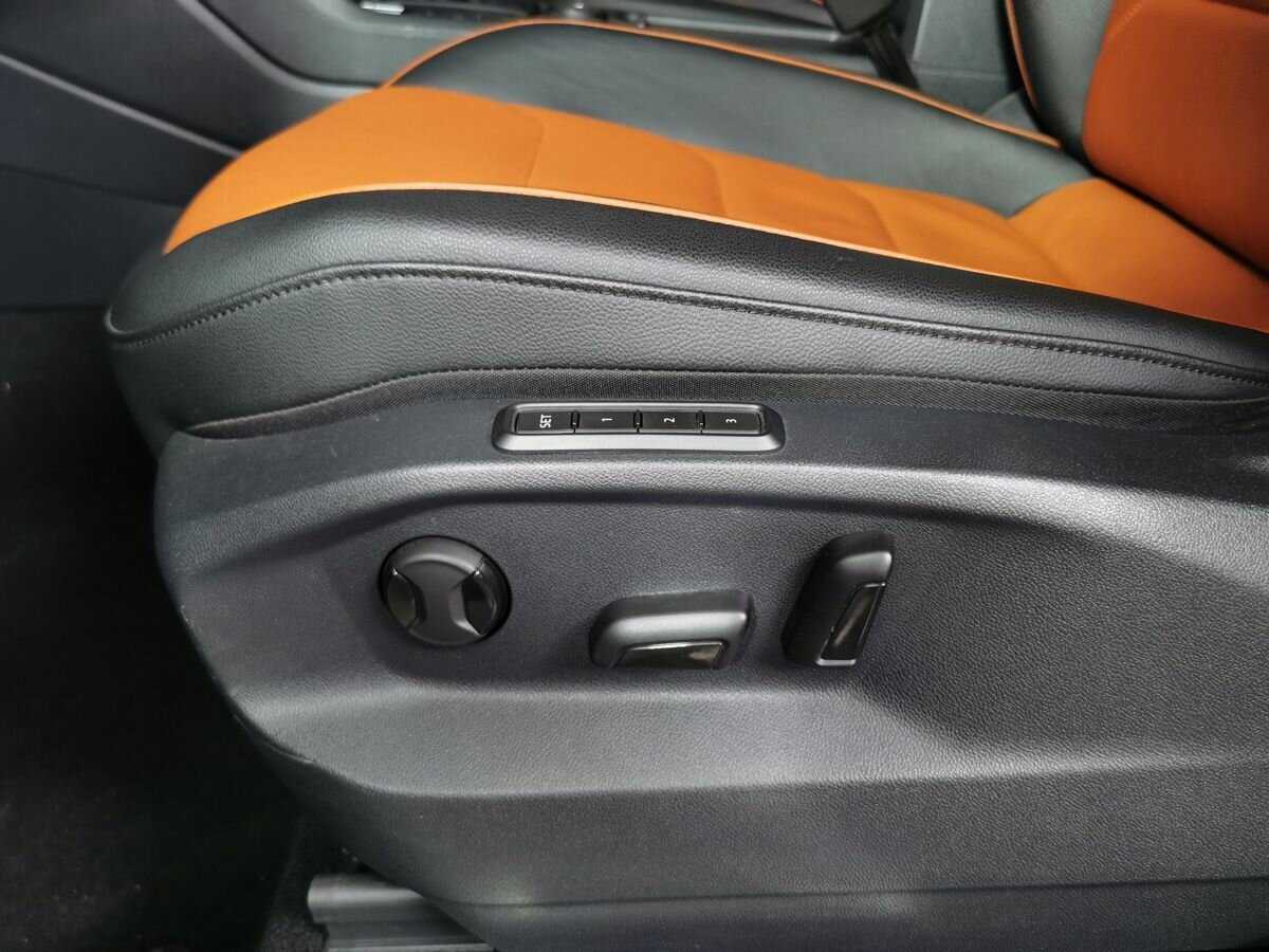 Купить Volkswagen Tiguan с пробегом. Фото: #17