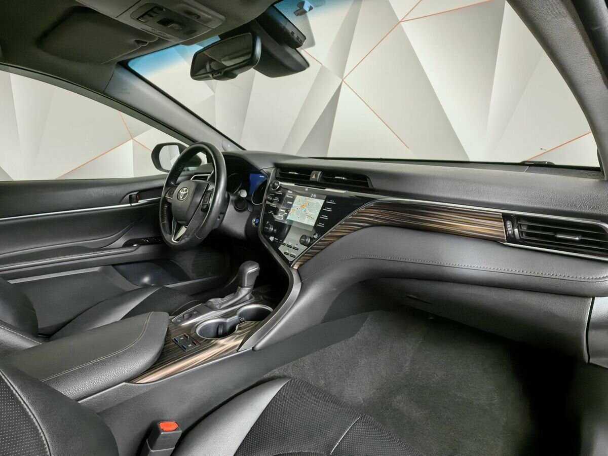 Купить Toyota Camry с пробегом. Фото: #8