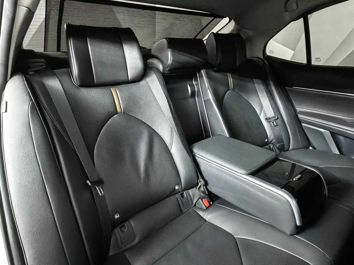 Купить Toyota Camry с пробегом. Фото: #12