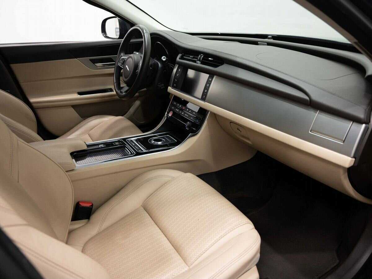 Купить Jaguar XF с пробегом. Фото: #12