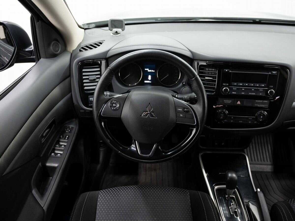 Купить Mitsubishi Outlander с пробегом. Фото: #13
