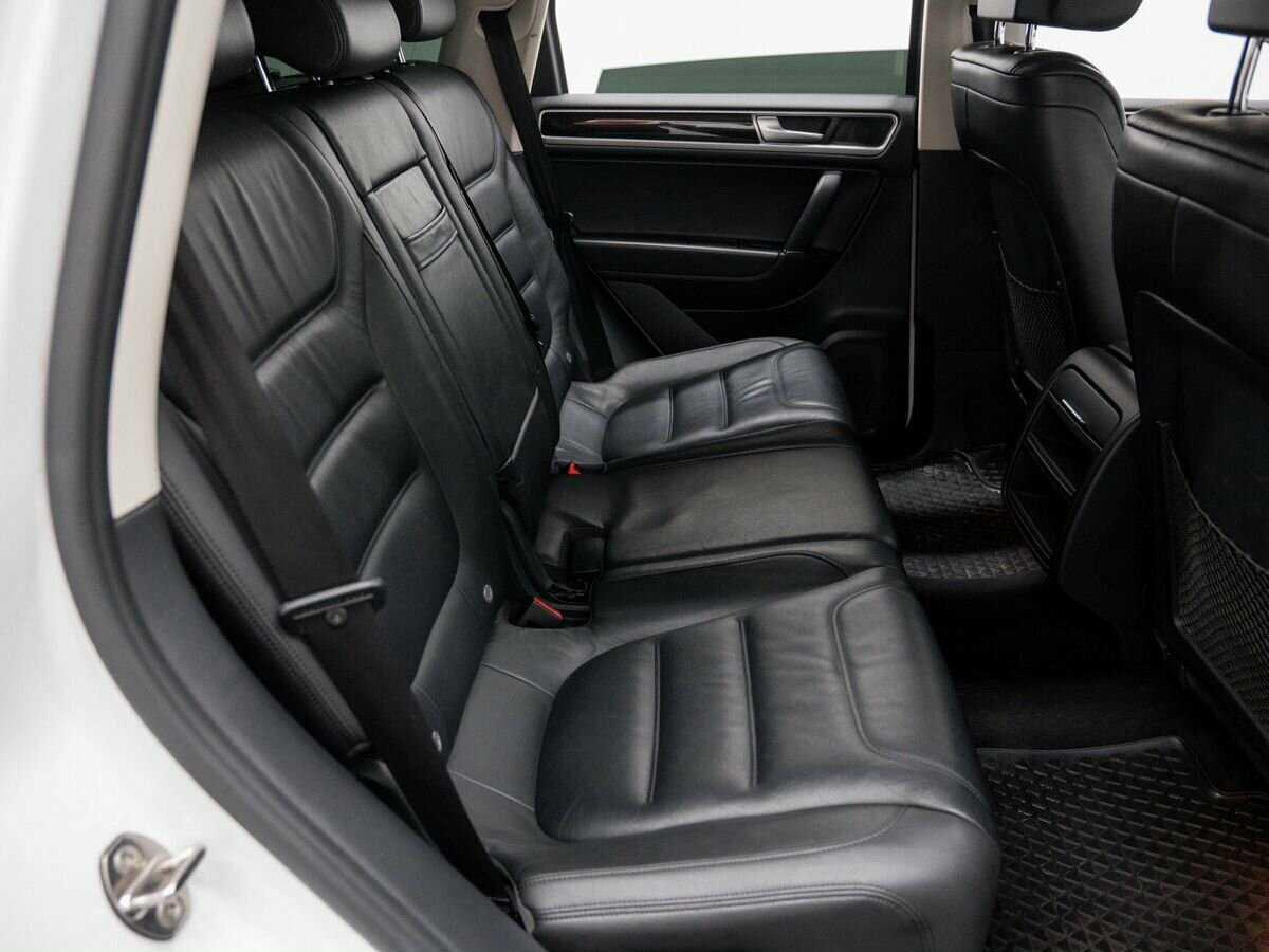 Купить Volkswagen Touareg с пробегом. Фото: #8