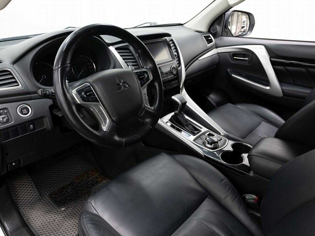 Купить Mitsubishi Pajero Sport с пробегом. Фото: #6