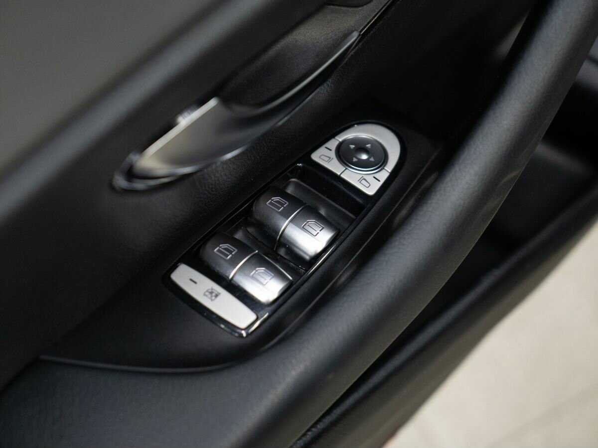 Купить Mercedes-Benz E-Класс с пробегом. Фото: #11