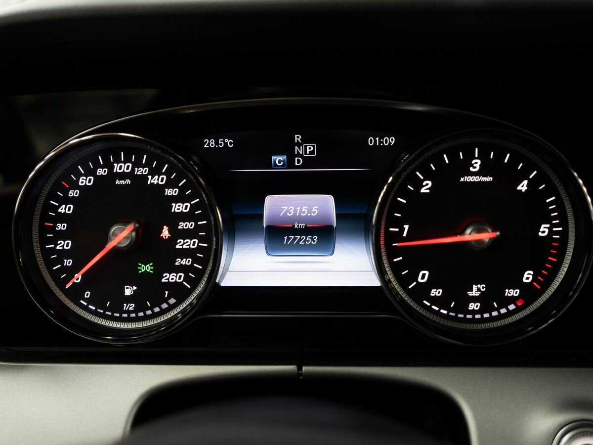 Купить Mercedes-Benz E-Класс с пробегом. Фото: #16