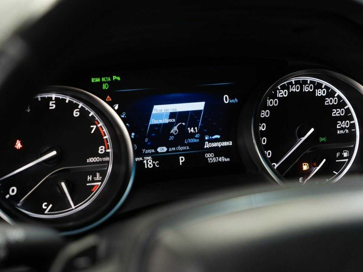 Купить Toyota Camry с пробегом. Фото: #11