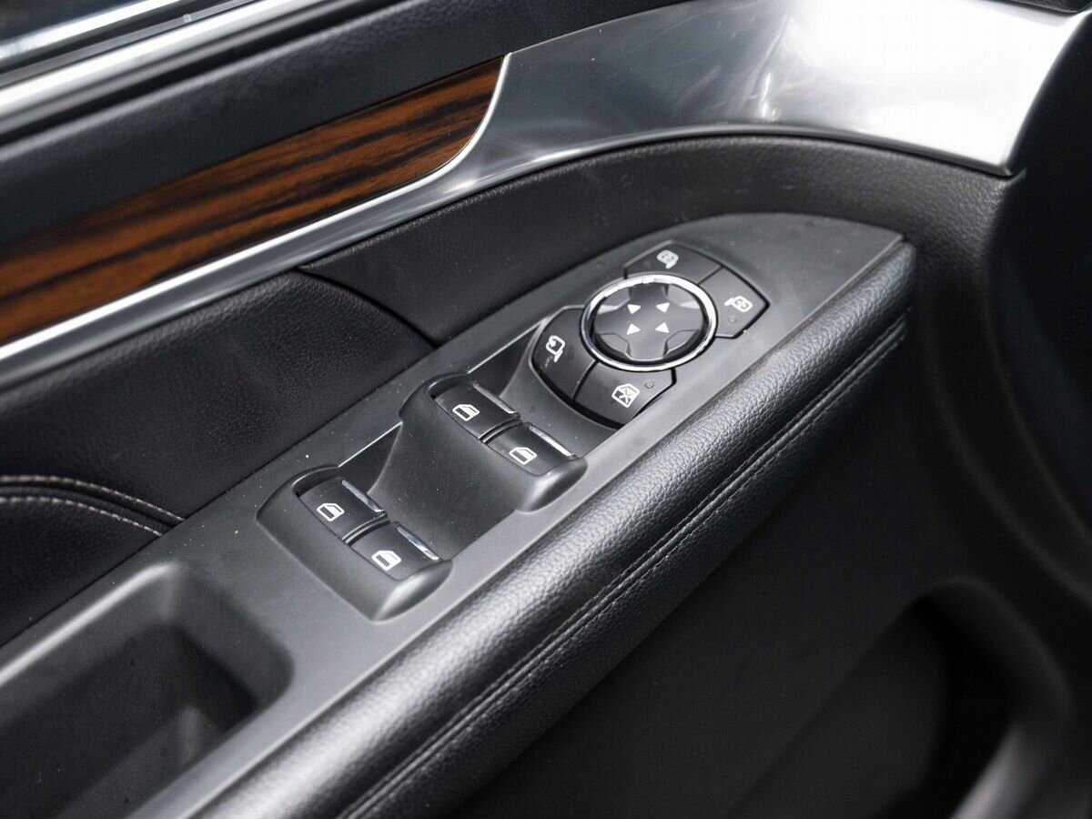 Купить Ford Explorer с пробегом. Фото: #24