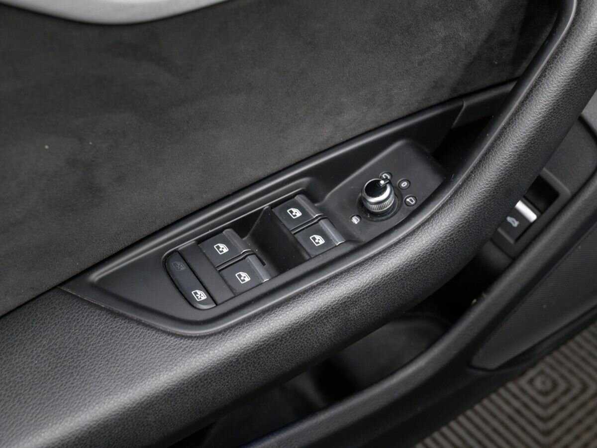 Купить Audi A4 с пробегом. Фото: #14