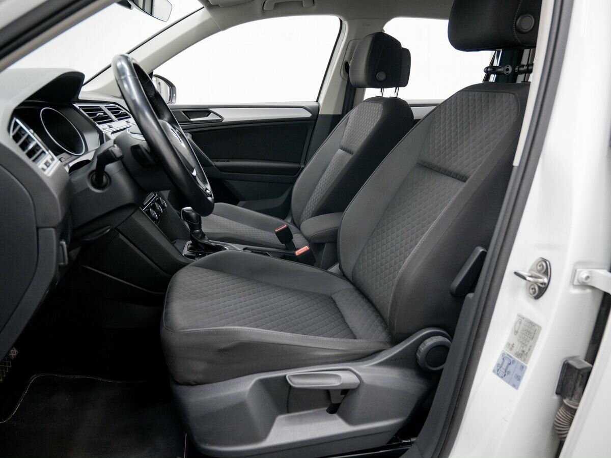 Купить Volkswagen Tiguan с пробегом. Фото: #16