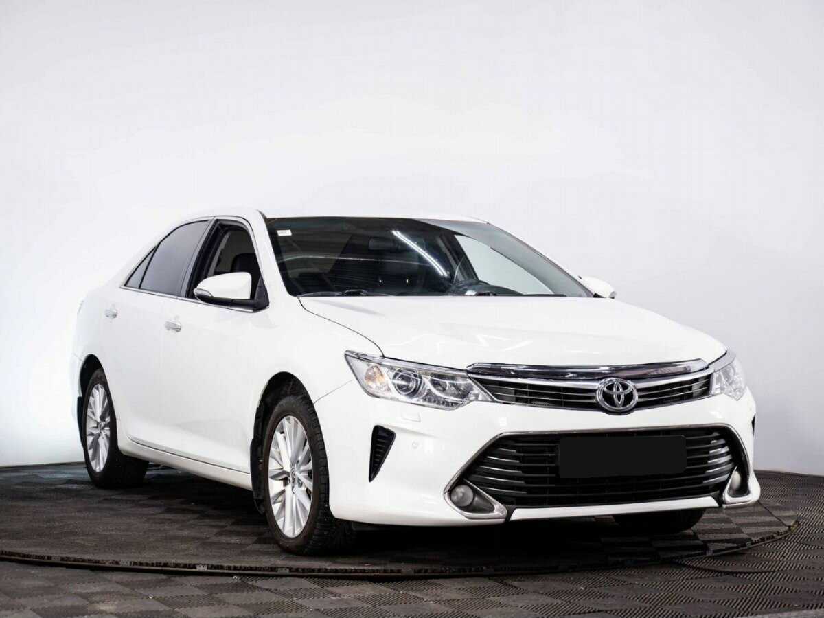 Купить Toyota Camry с пробегом. Фото: #2
