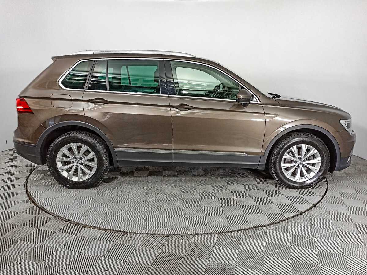 Купить Volkswagen Tiguan с пробегом. Фото: #3