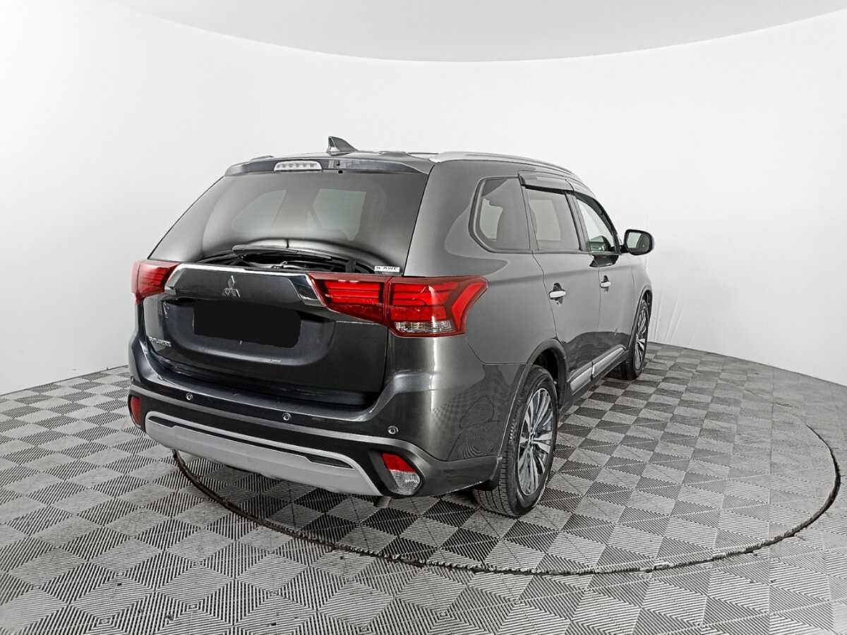 Купить Mitsubishi Outlander с пробегом. Фото: #4