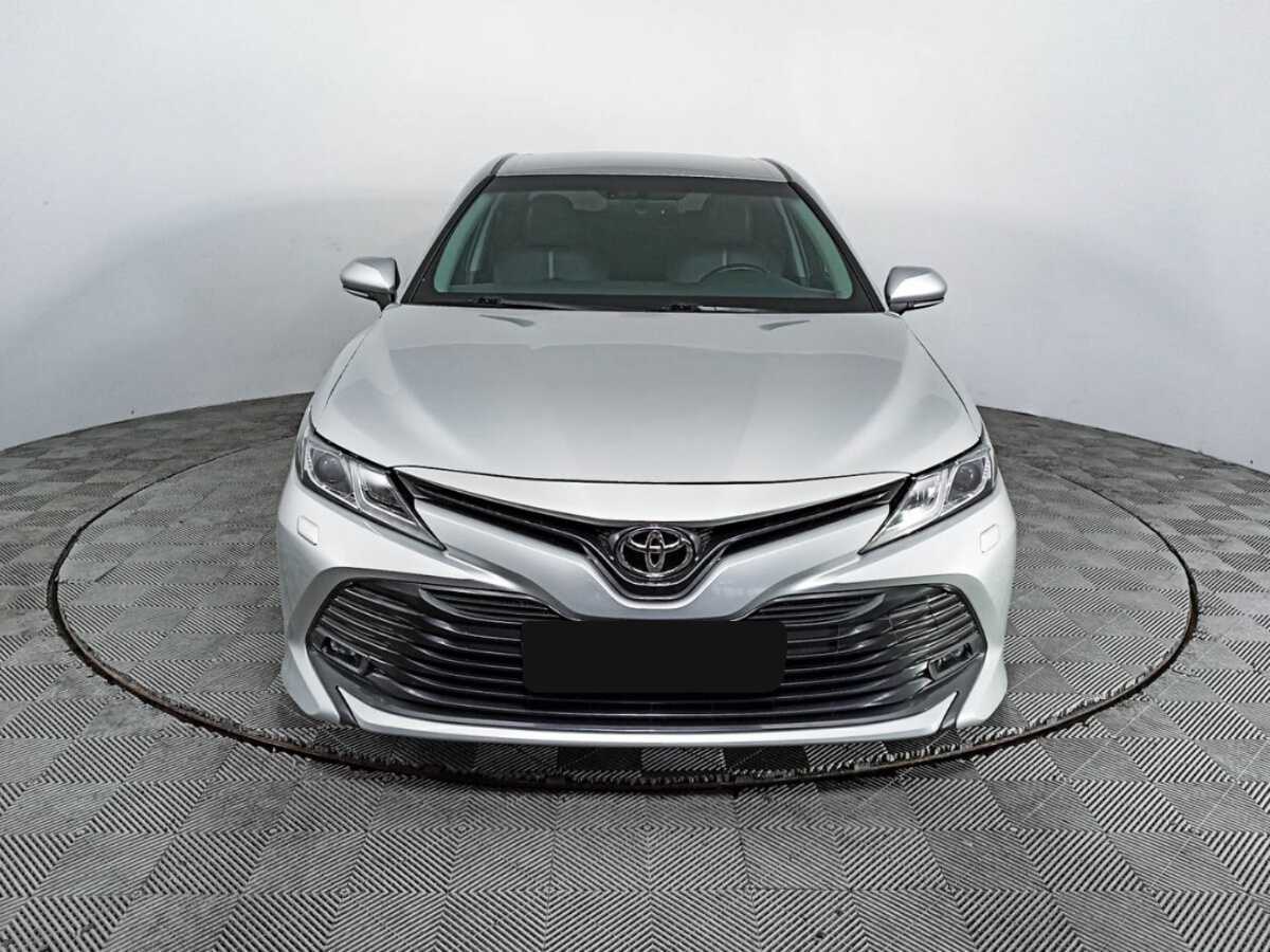 Купить Toyota Camry с пробегом. Фото: #1