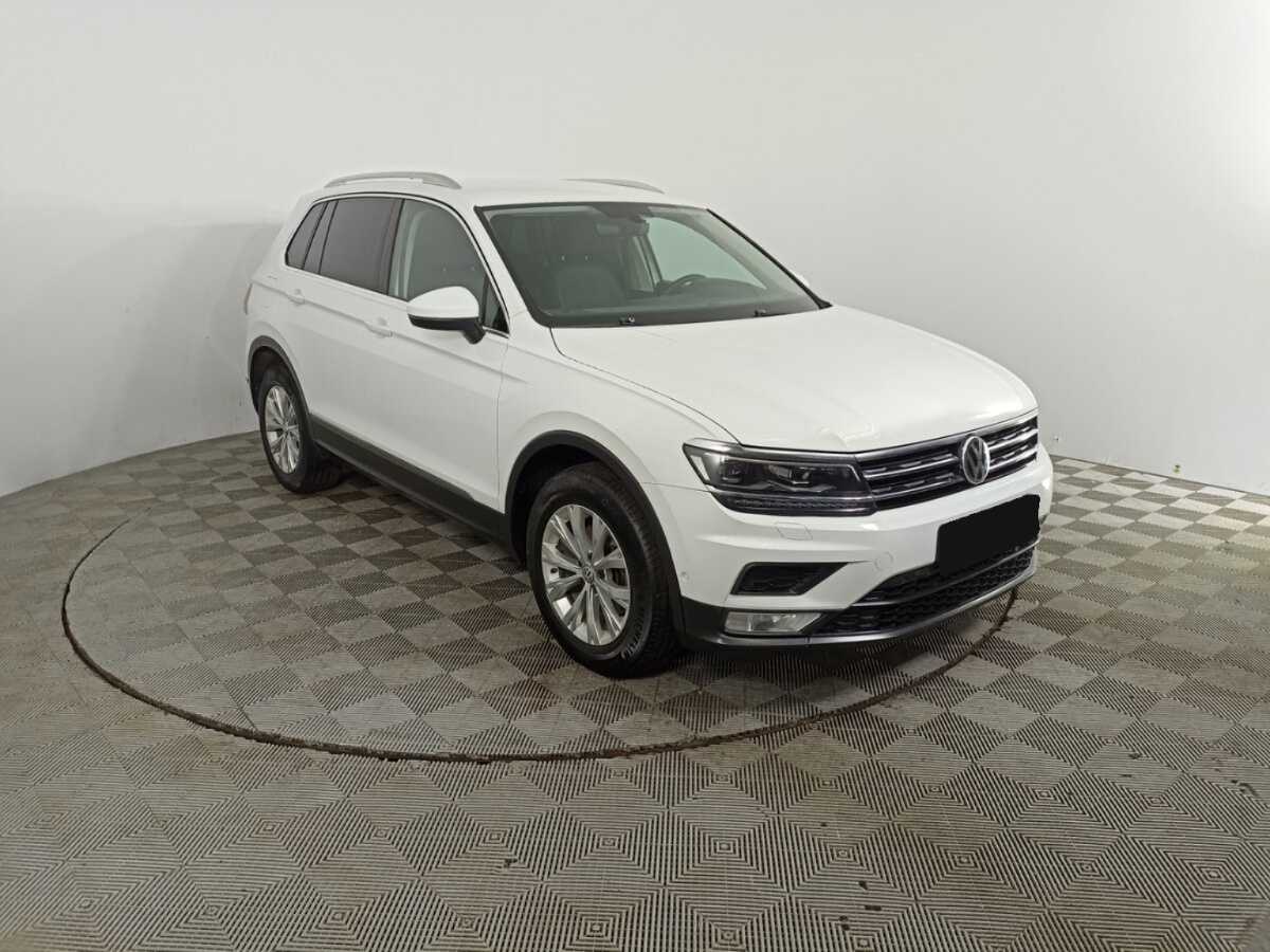 Купить Volkswagen Tiguan с пробегом. Фото: #2