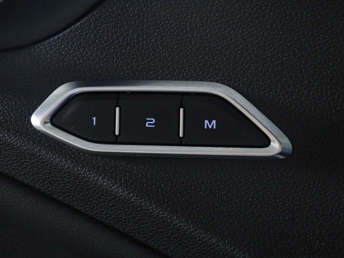 Купить Geely Tugella с пробегом. Фото: #14