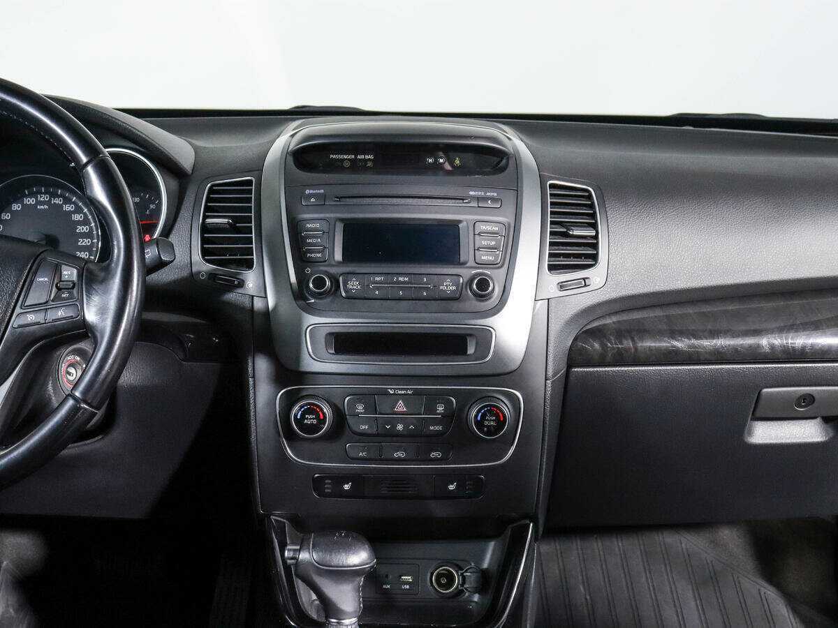 Купить Kia Sorento с пробегом. Фото: #10