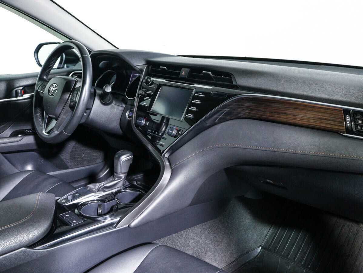 Купить Toyota Camry с пробегом. Фото: #8