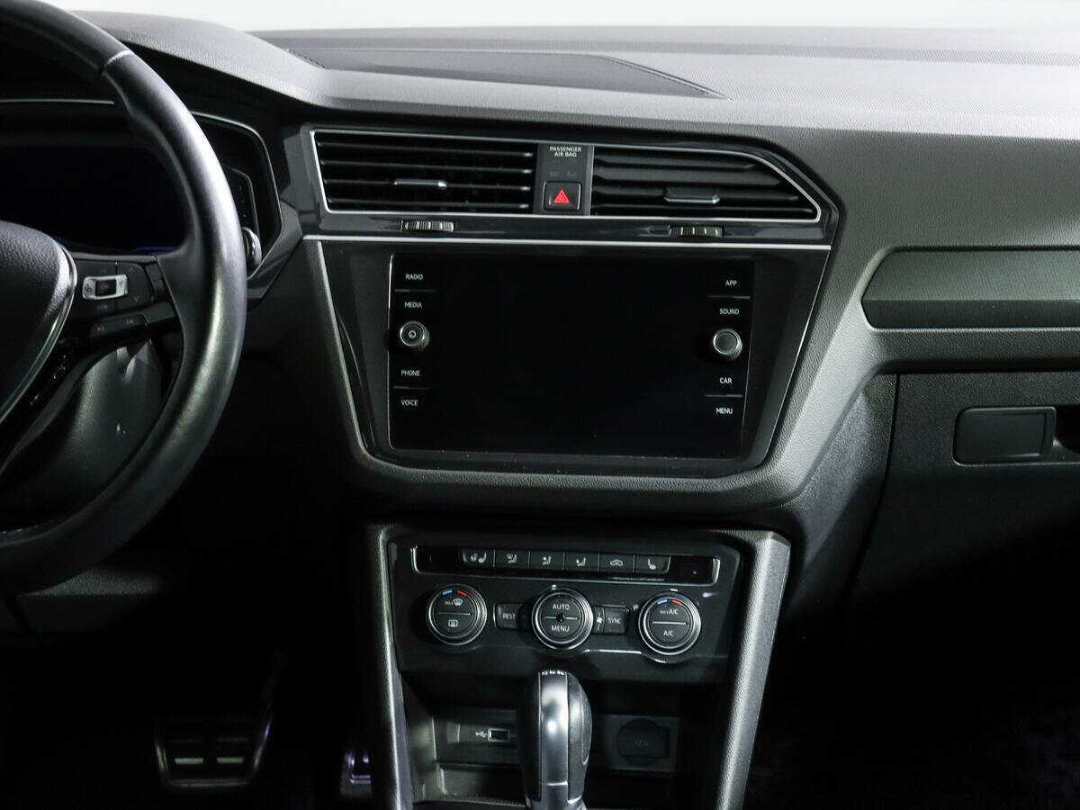 Купить Volkswagen Tiguan с пробегом. Фото: #12