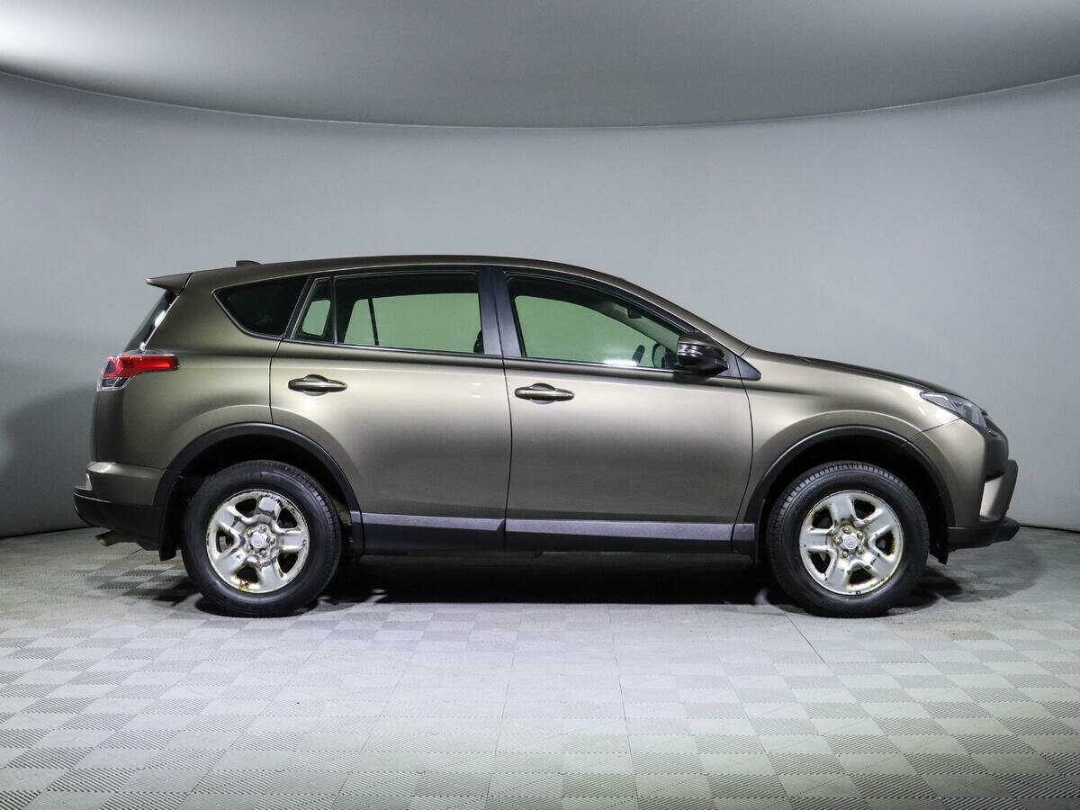 Купить Toyota RAV4 с пробегом. Фото: #3