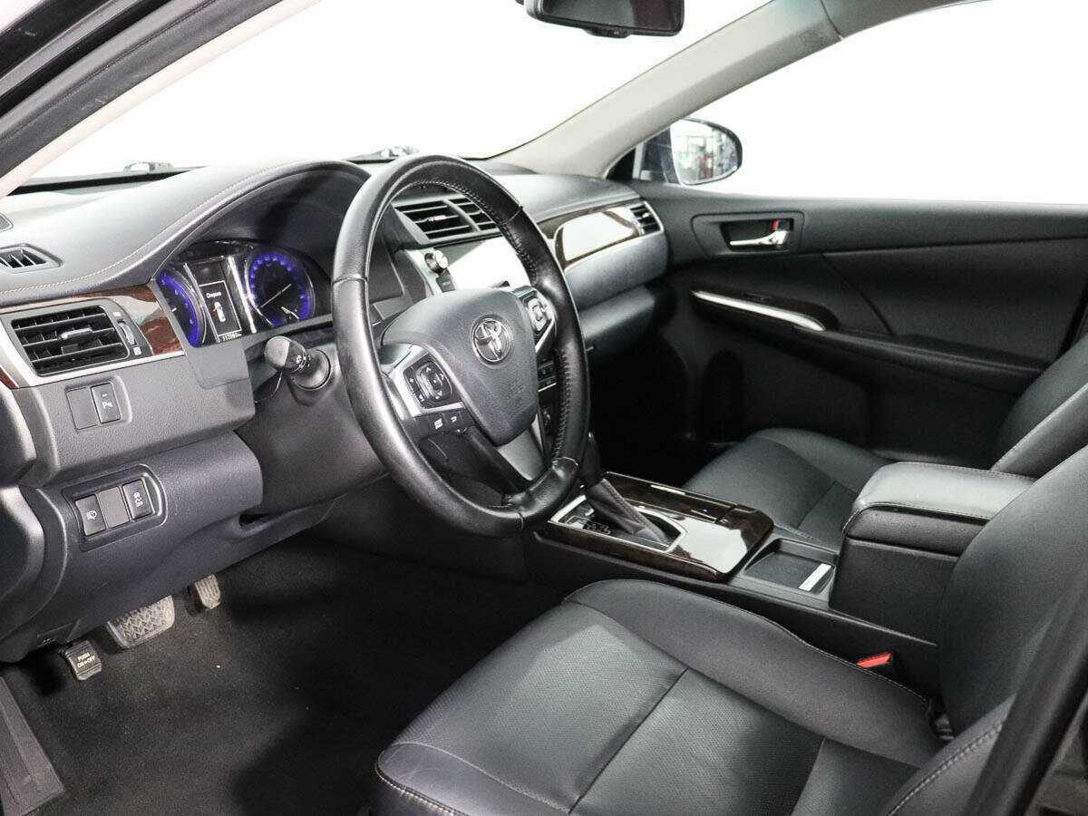 Купить Toyota Camry с пробегом. Фото: #9