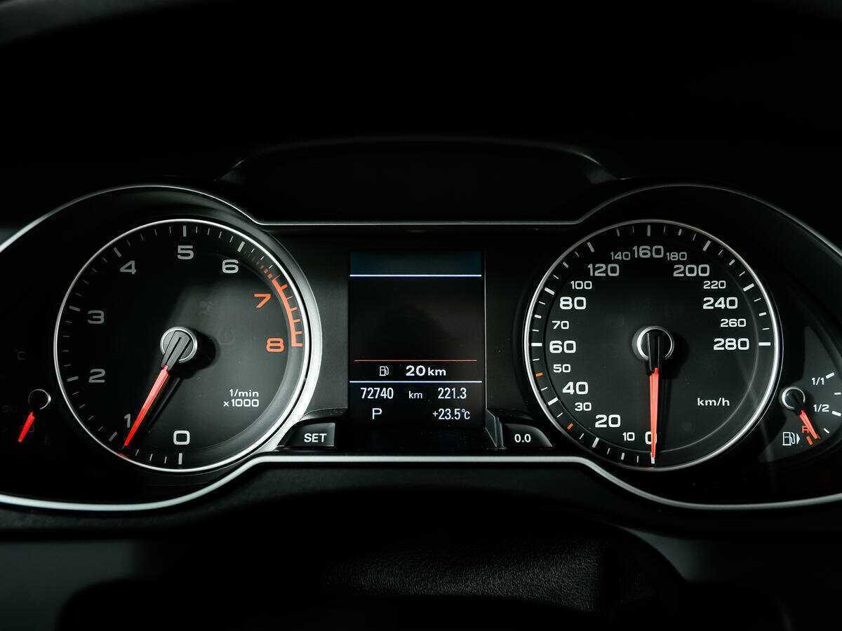 Купить Audi A4 с пробегом. Фото: #8