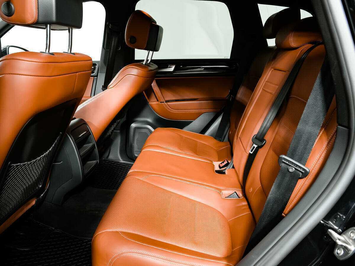 Купить Volkswagen Touareg с пробегом. Фото: #11