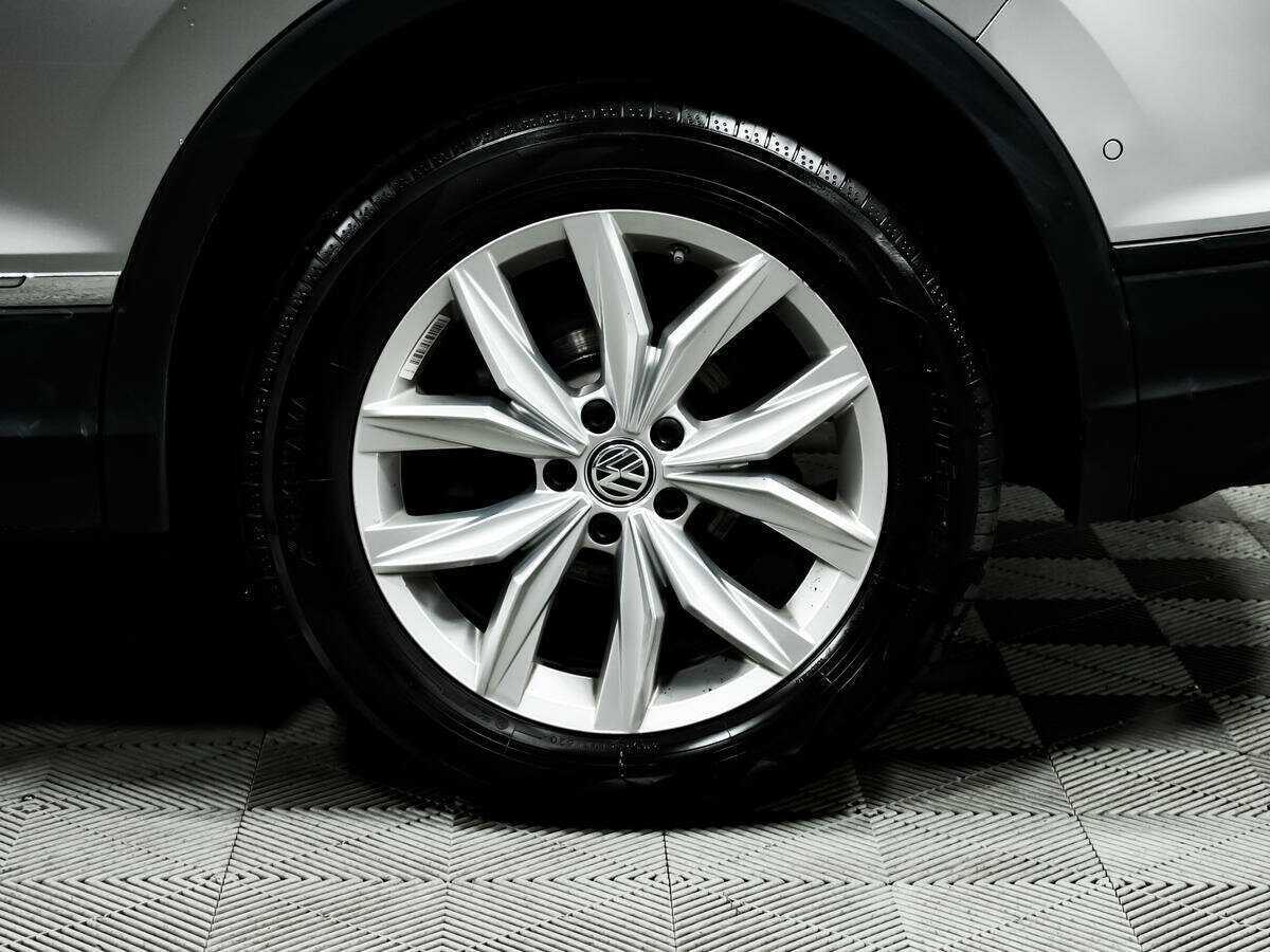 Купить Volkswagen Tiguan с пробегом. Фото: #13