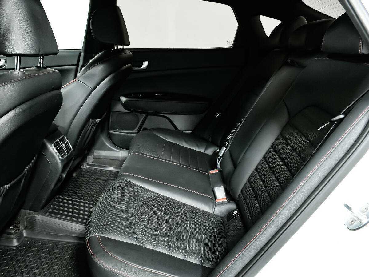 Купить Kia Optima с пробегом. Фото: #9