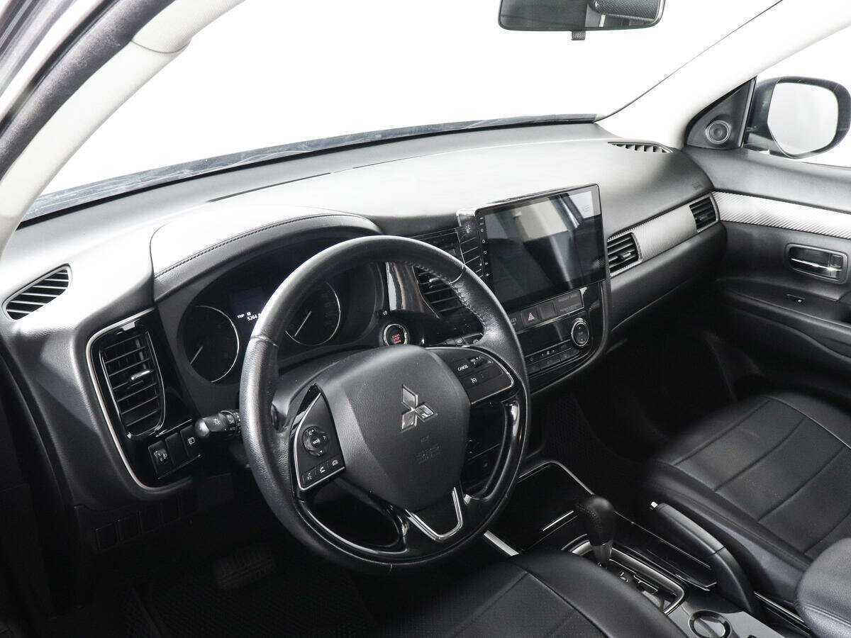 Купить Mitsubishi Outlander с пробегом. Фото: #8