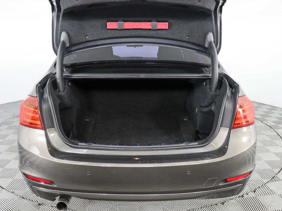 Купить BMW 3 серии с пробегом. Фото: #8