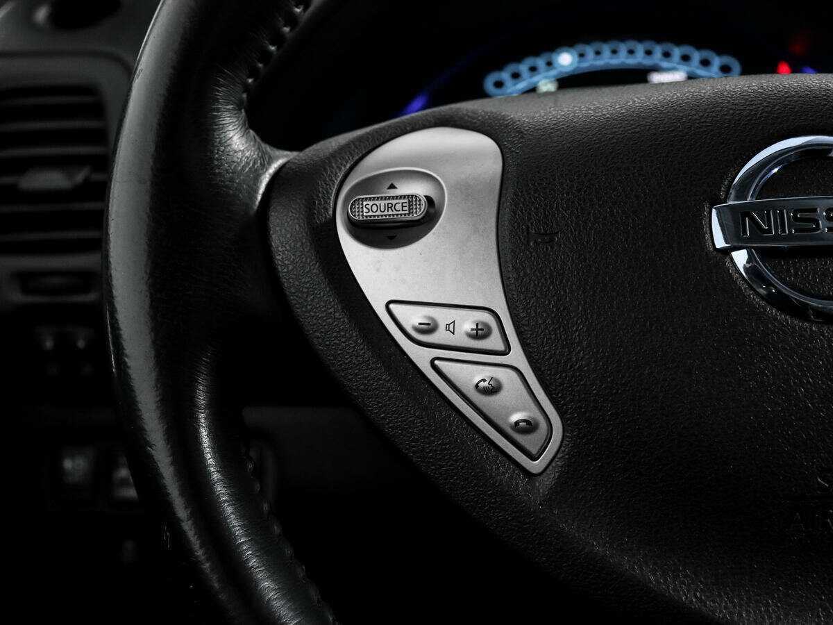 Купить Nissan Leaf с пробегом. Фото: #15