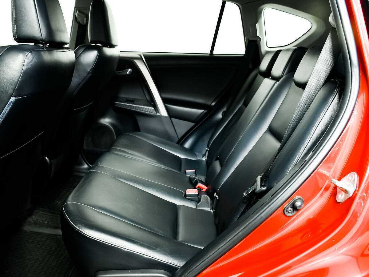 Купить Toyota RAV4 с пробегом. Фото: #11