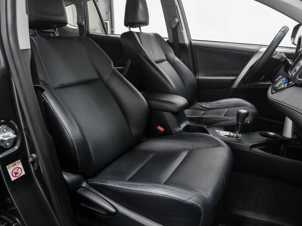 Купить Toyota RAV4 с пробегом. Фото: #8