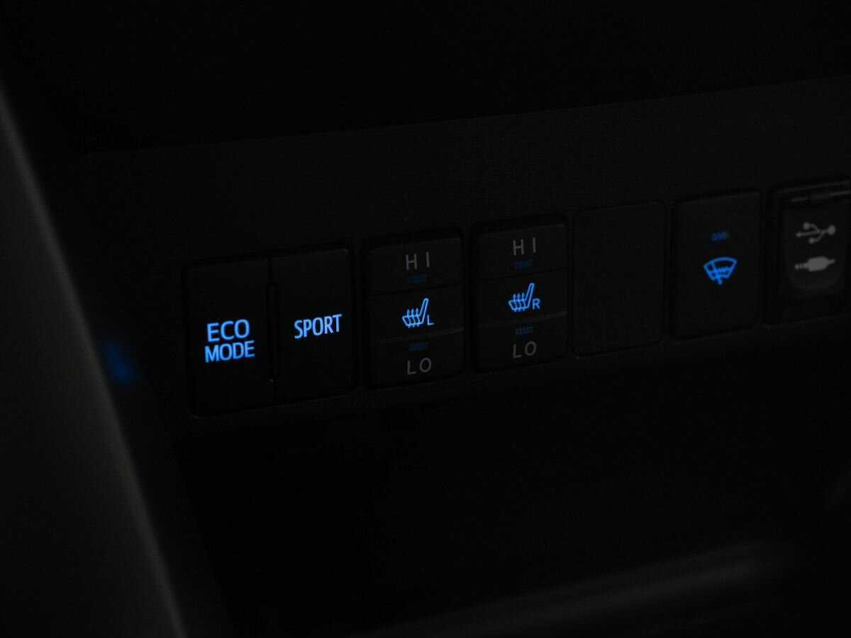 Купить Toyota RAV4 с пробегом. Фото: #19